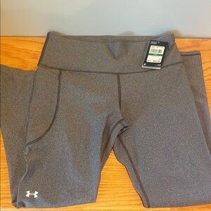 Under Armour NWT Gray Active Leggings